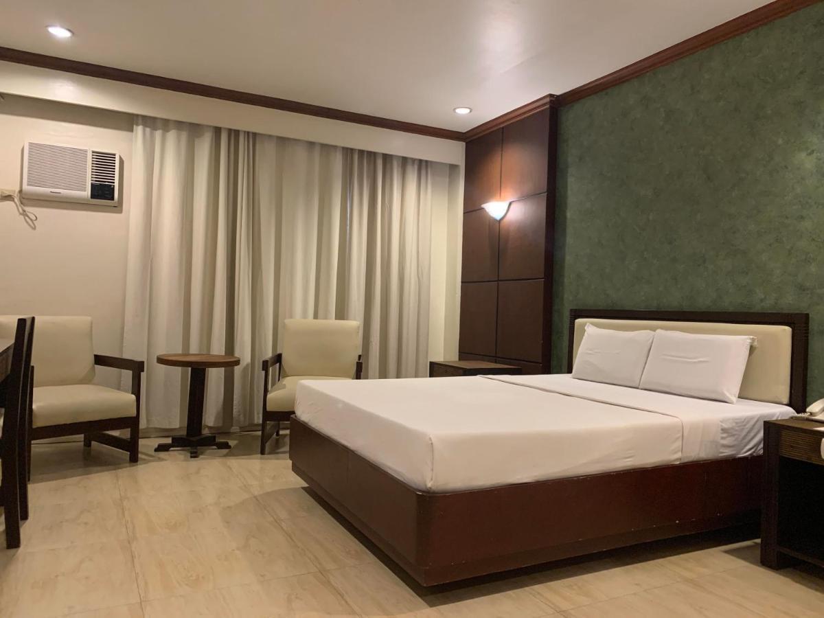 De Luxe Hotel Cagayan de Oro Kültér fotó