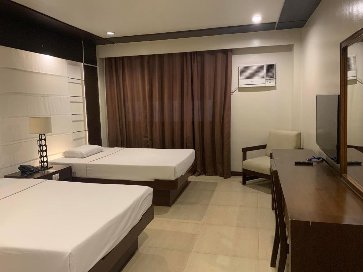 De Luxe Hotel Cagayan de Oro Kültér fotó