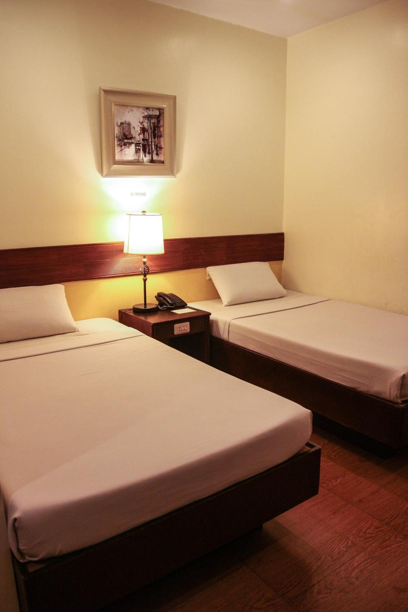 De Luxe Hotel Cagayan de Oro Kültér fotó