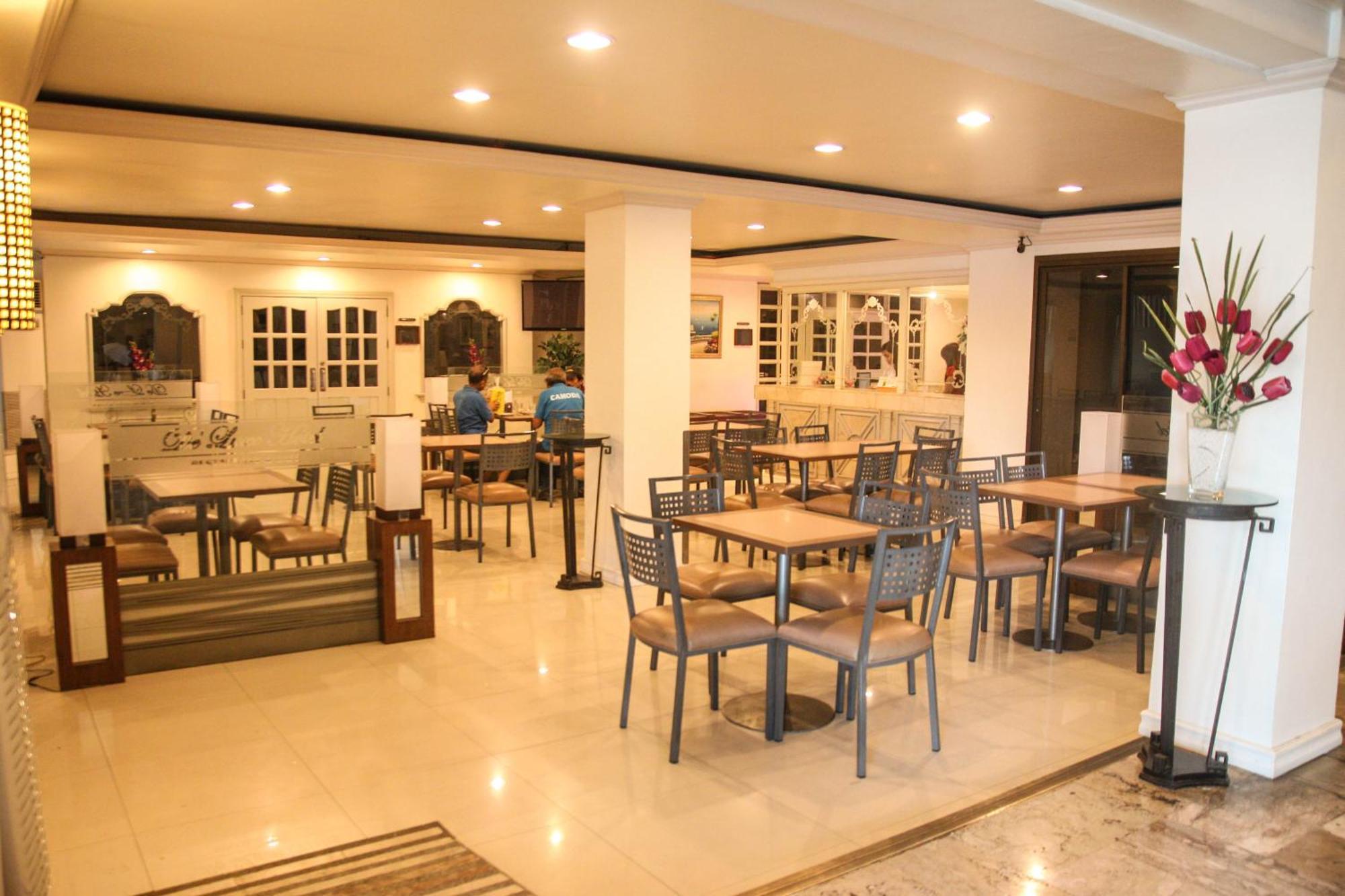 De Luxe Hotel Cagayan de Oro Kültér fotó