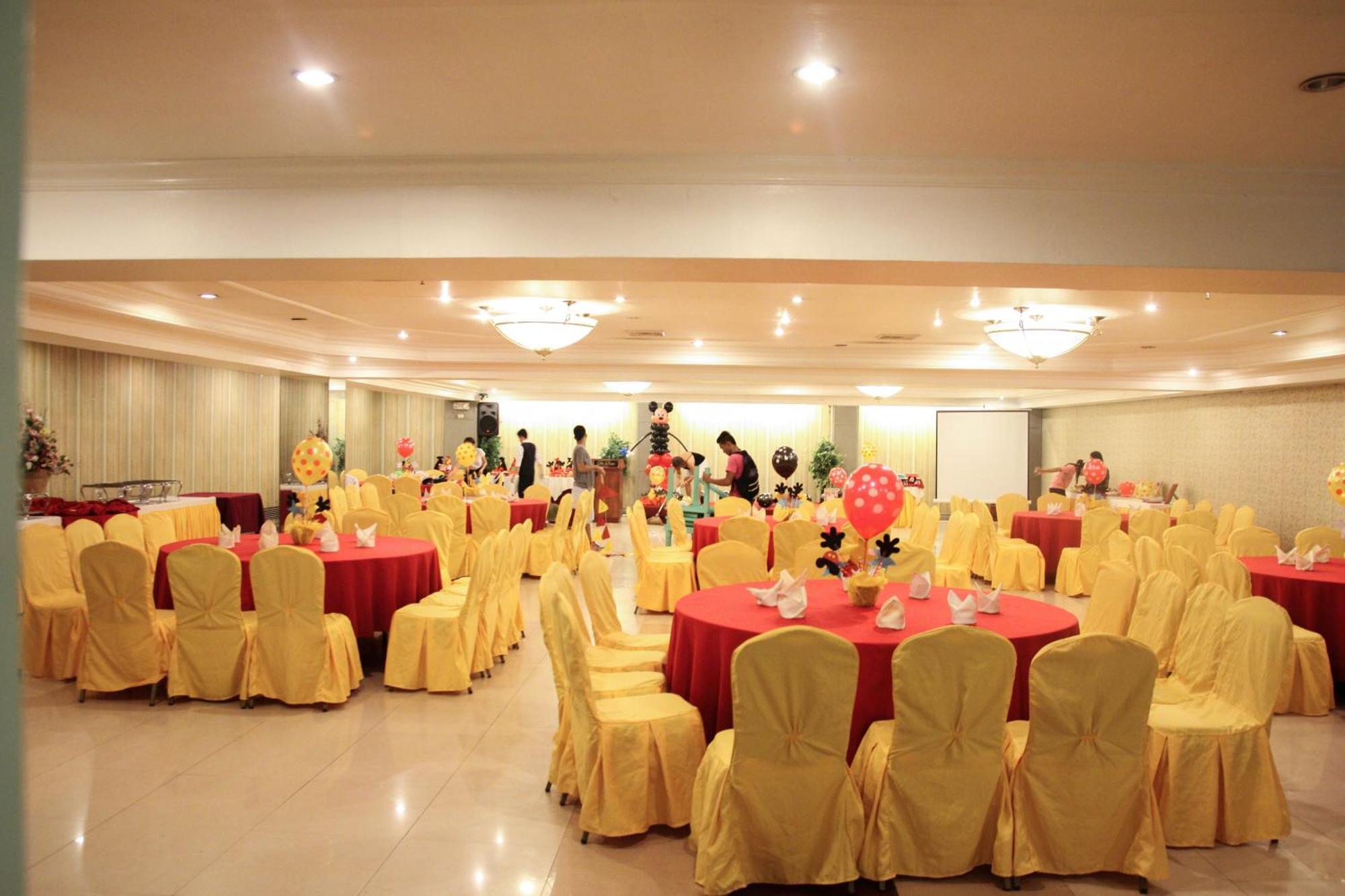 De Luxe Hotel Cagayan de Oro Kültér fotó