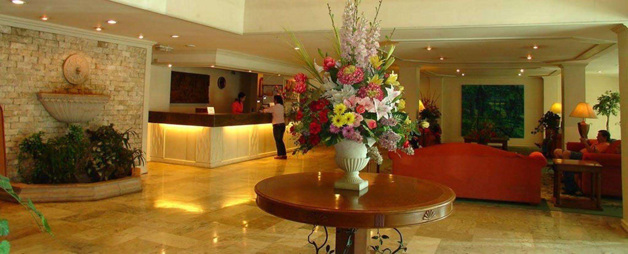 De Luxe Hotel Cagayan de Oro Kültér fotó