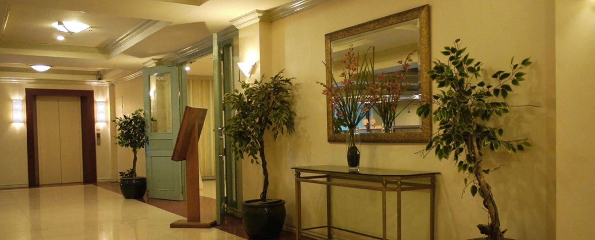 De Luxe Hotel Cagayan de Oro Kültér fotó